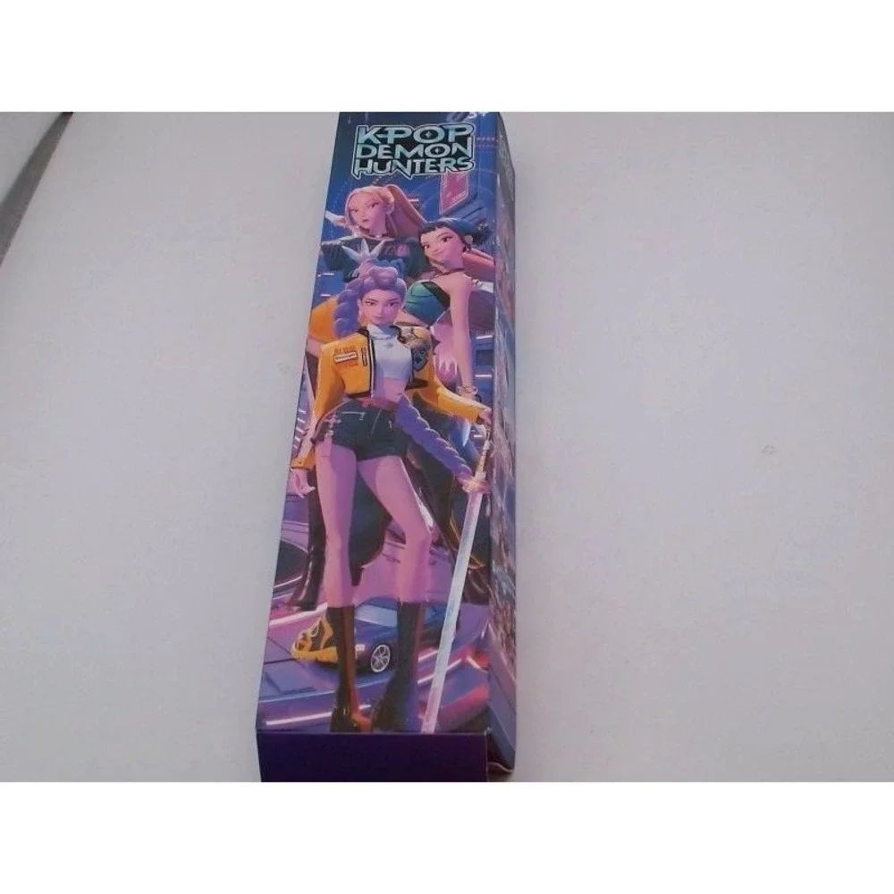 K-Pop Demon Hunters- Zoey, Singing Posable Doll, BRAND NEW IN BOX